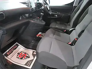Used 2023 Citroën Berlingo Enterprise White - Interior and Exterior details 11