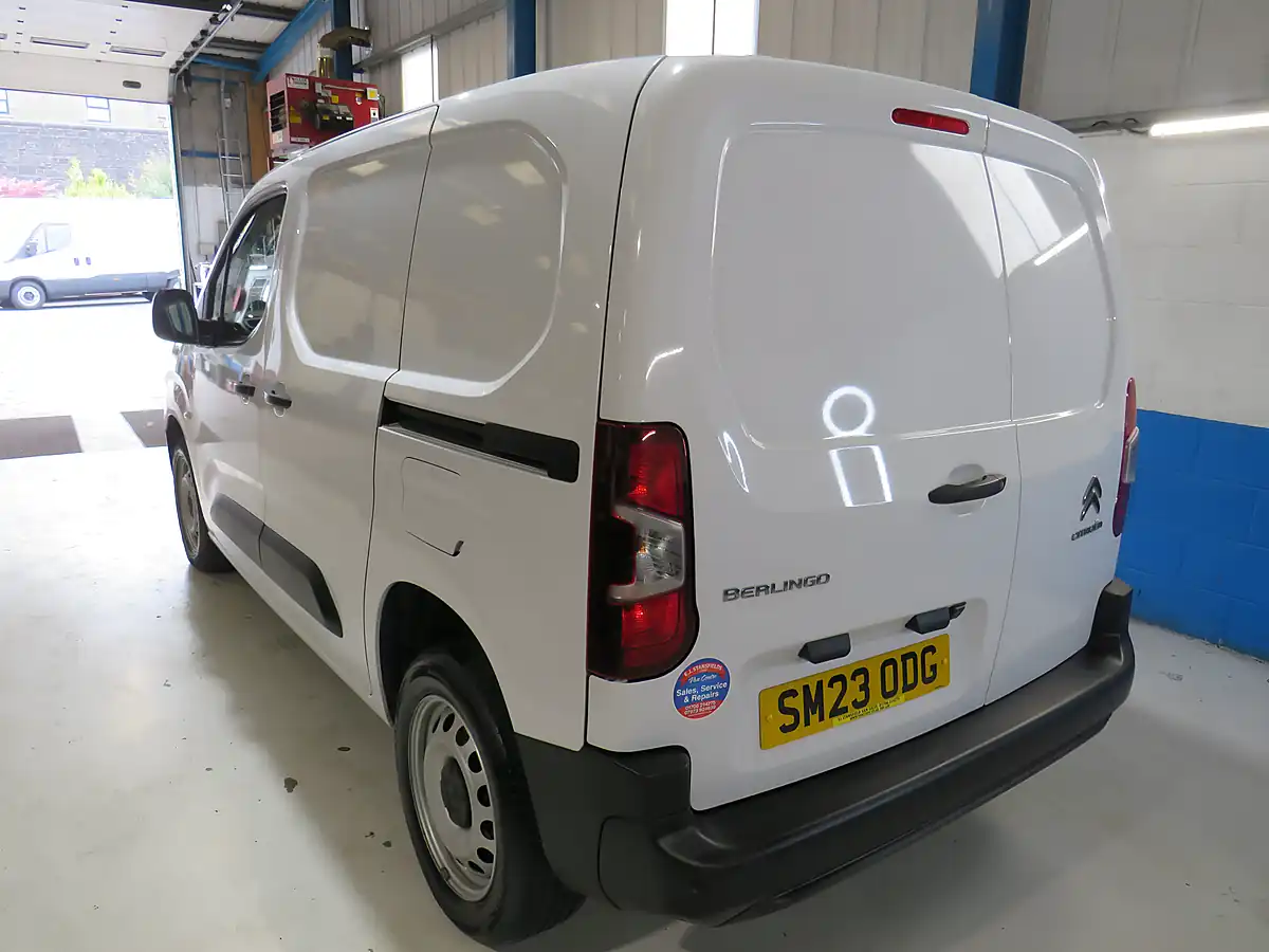 Used 2023 Citroën Berlingo Enterprise White - Interior and Exterior details 4