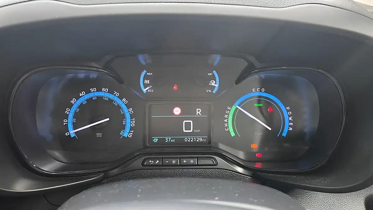 Used 2023 Citroen Berlingo Feel M Grey - Interior and Exterior details 17