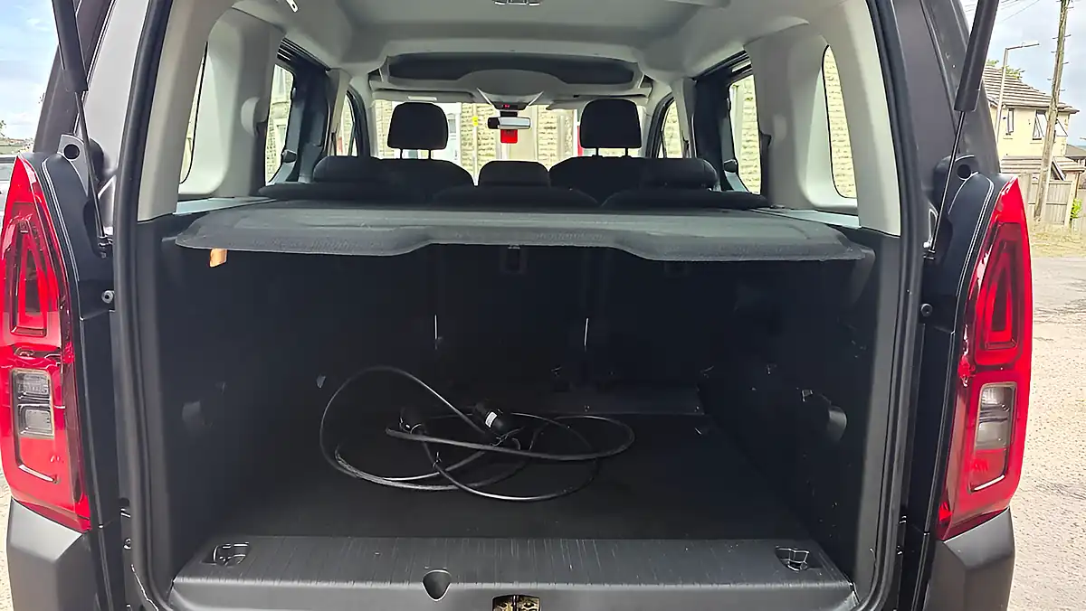 Used 2023 Citroen Berlingo Feel M Grey - Interior and Exterior details 20