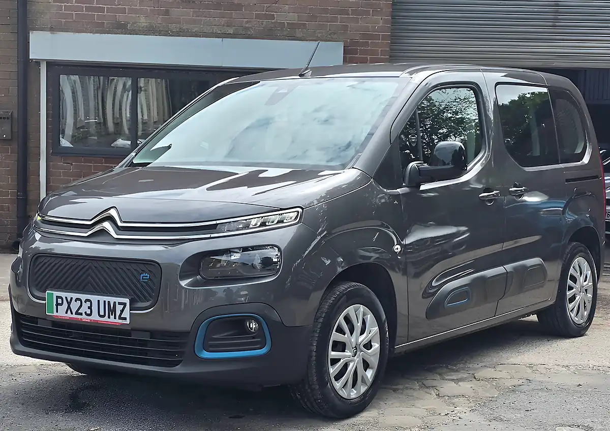 Used 2023 Citroen Berlingo Feel M Grey - Interior and Exterior details 3