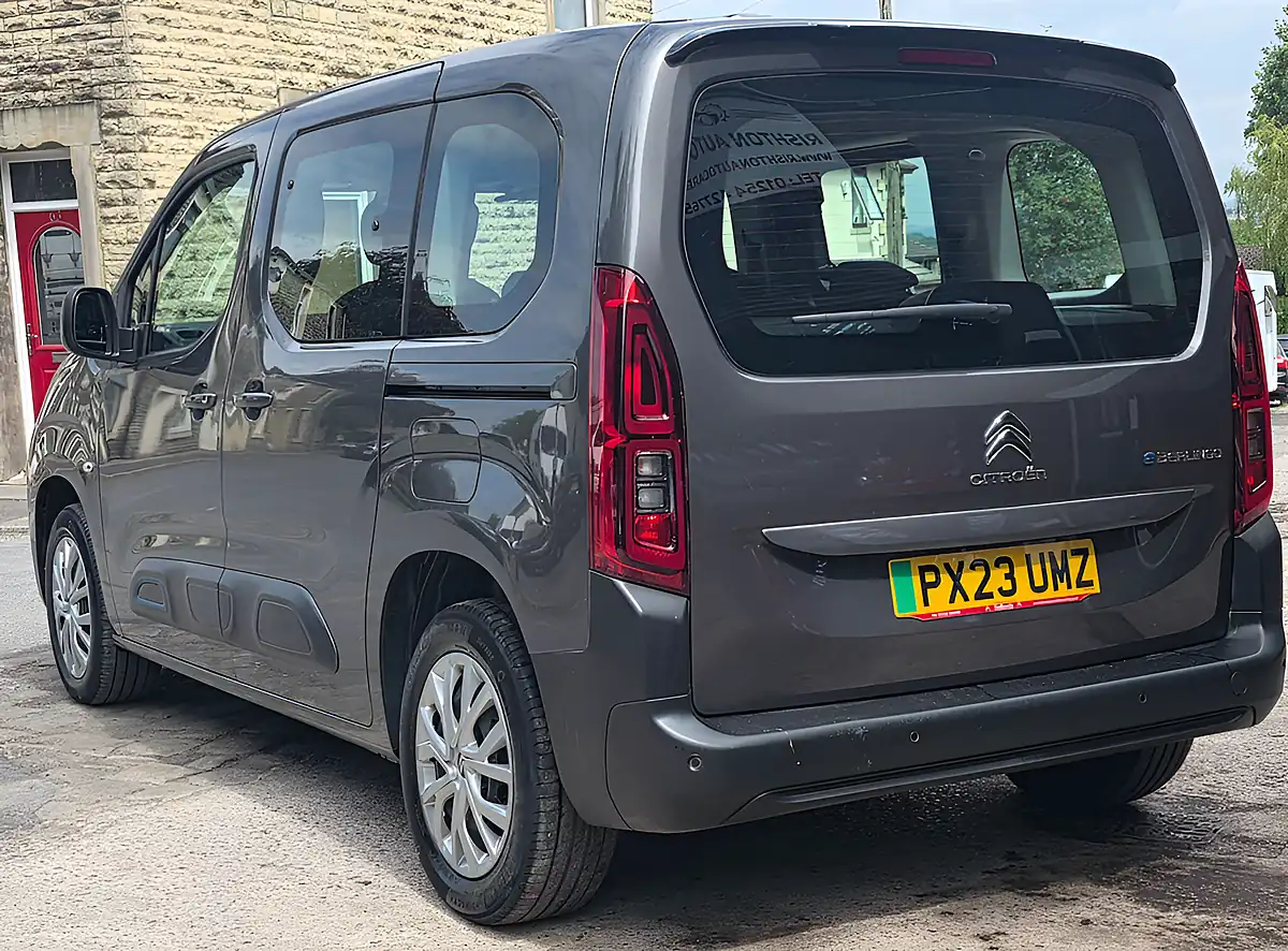 Used 2023 Citroen Berlingo Feel M Grey - Interior and Exterior details 4