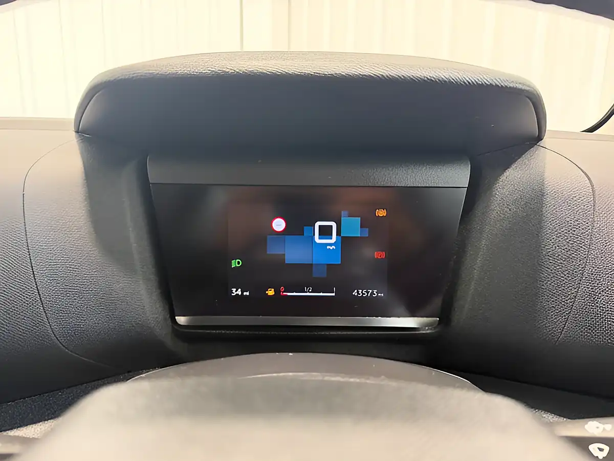 Used 2023 Citroen C4 Sense Iceland Blue - Interior and Exterior details 17