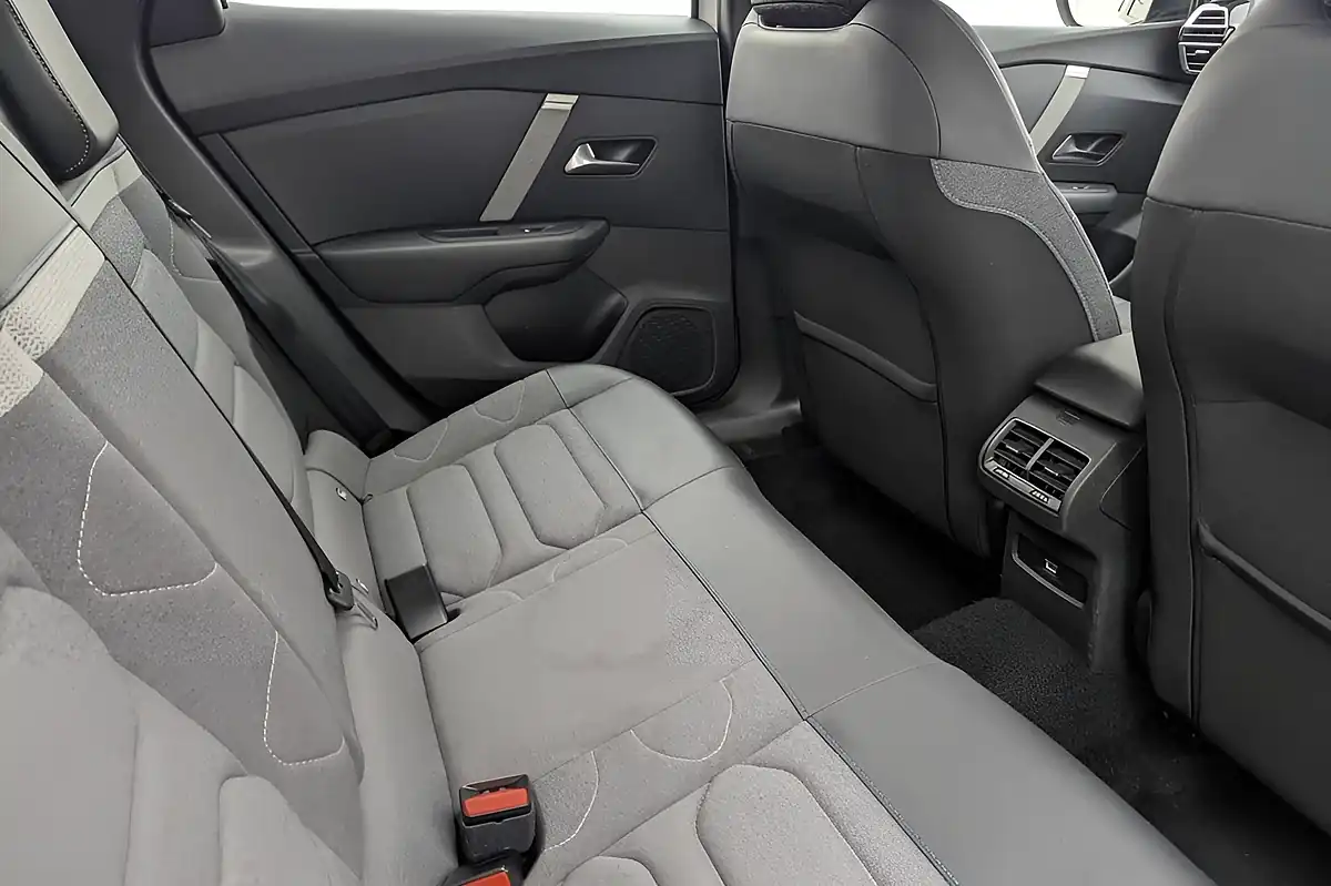 Used 2023 Citroen C4 Sense Polar White - Interior and Exterior details 15