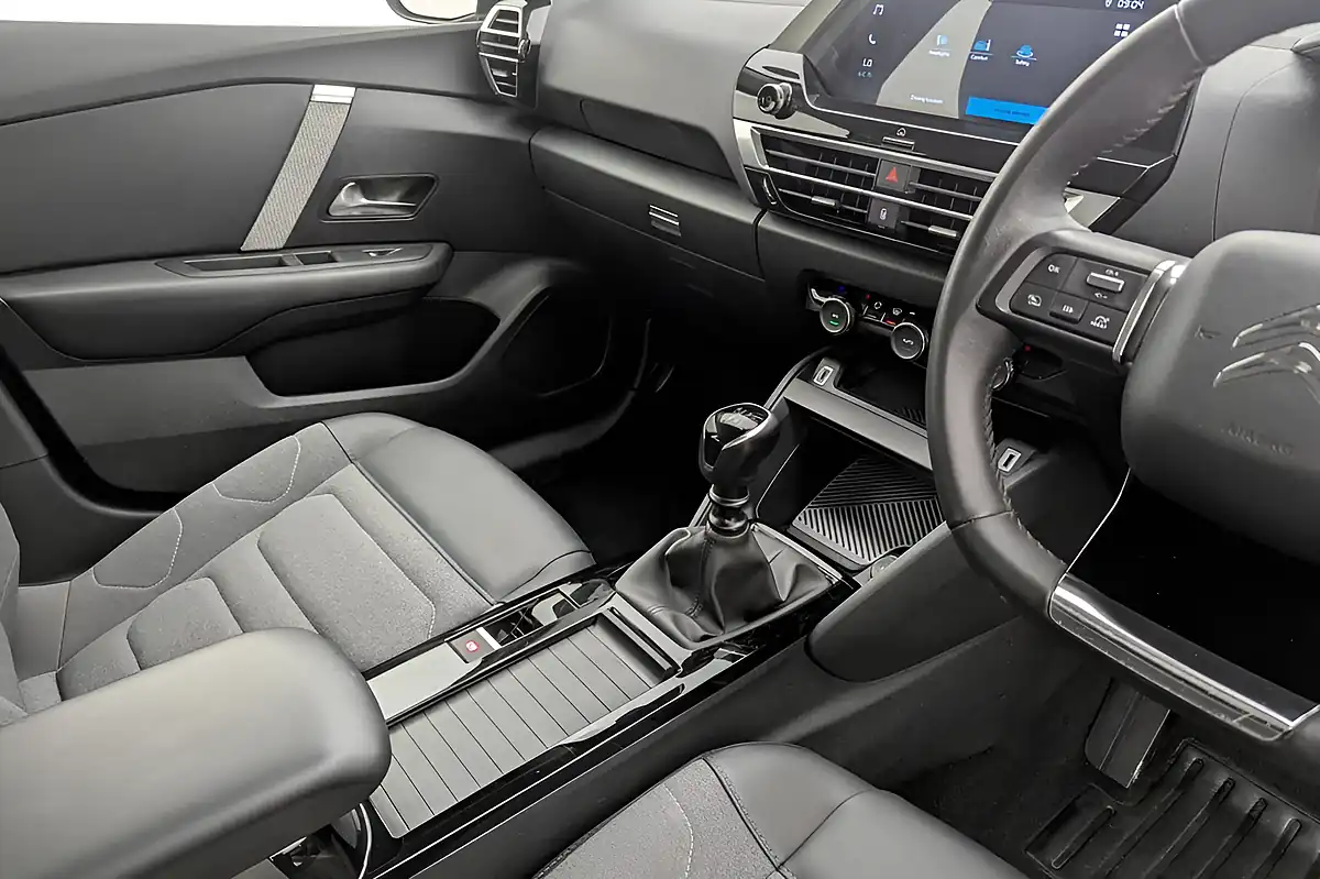 Used 2023 Citroen C4 Sense White - Interior and Exterior details 15