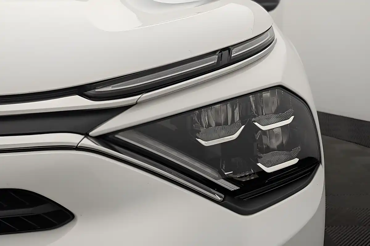 Used 2023 Citroen C4 Sense White - Interior and Exterior details 17