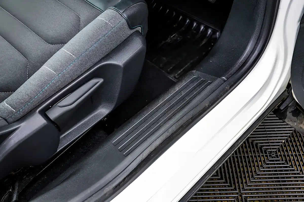 Used 2023 Citroen C4 Sense White - Interior and Exterior details 15
