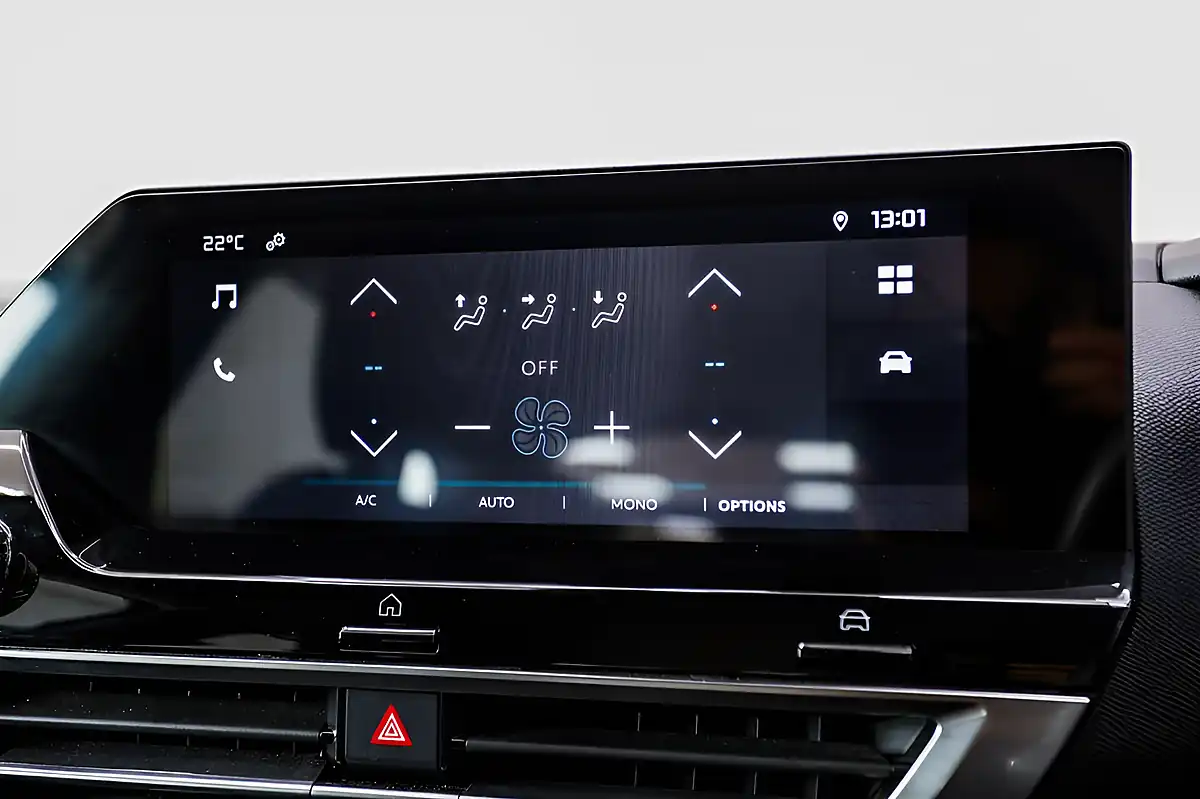 Used 2023 Citroen C4 Sense White - Interior and Exterior details 17