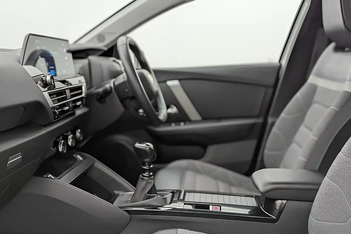 Used 2023 Citroen C4 Sense White - Interior and Exterior details 12