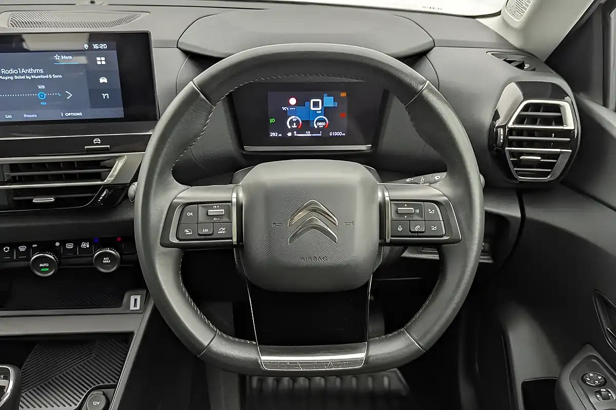 Used 2023 Citroen C4 Sense White - Interior and Exterior details 14