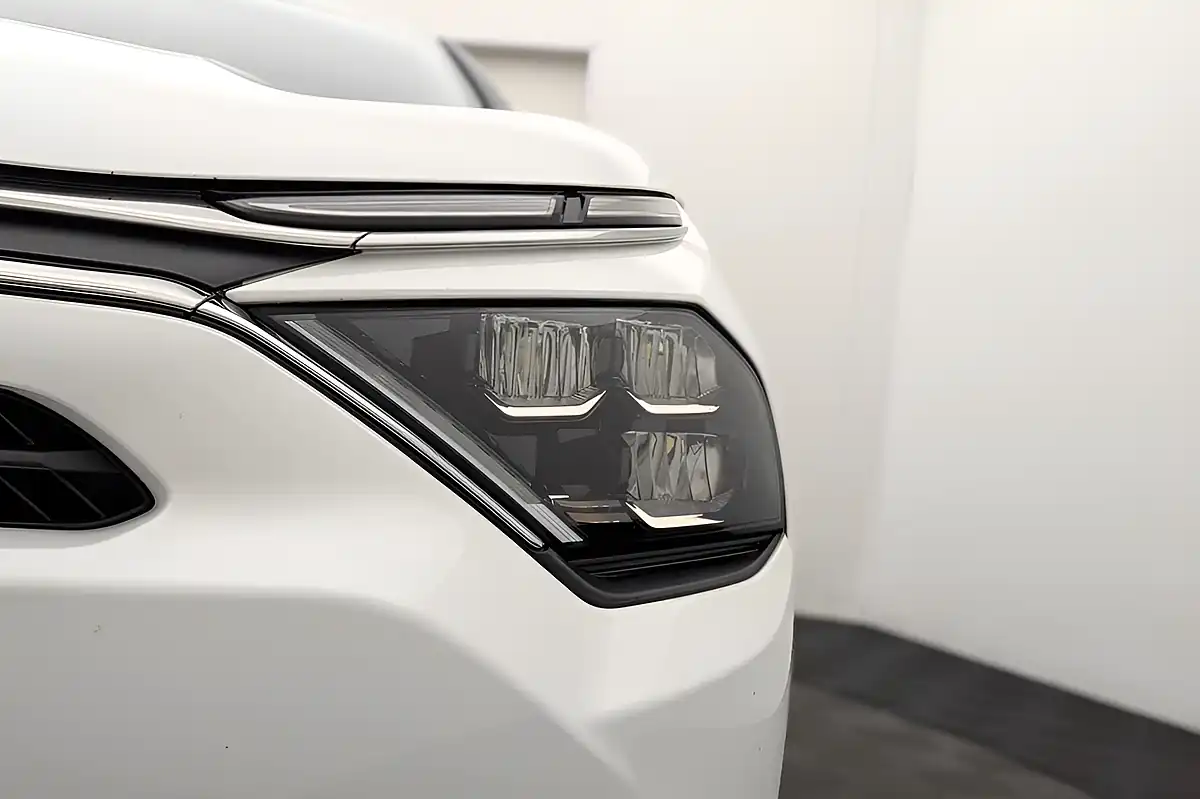 Used 2023 Citroen C4 Sense White - Interior and Exterior details 17