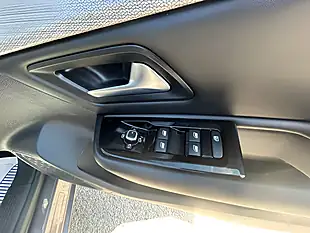 Used 2023 Citroen C5 X Shine Grey - Interior and Exterior details 12