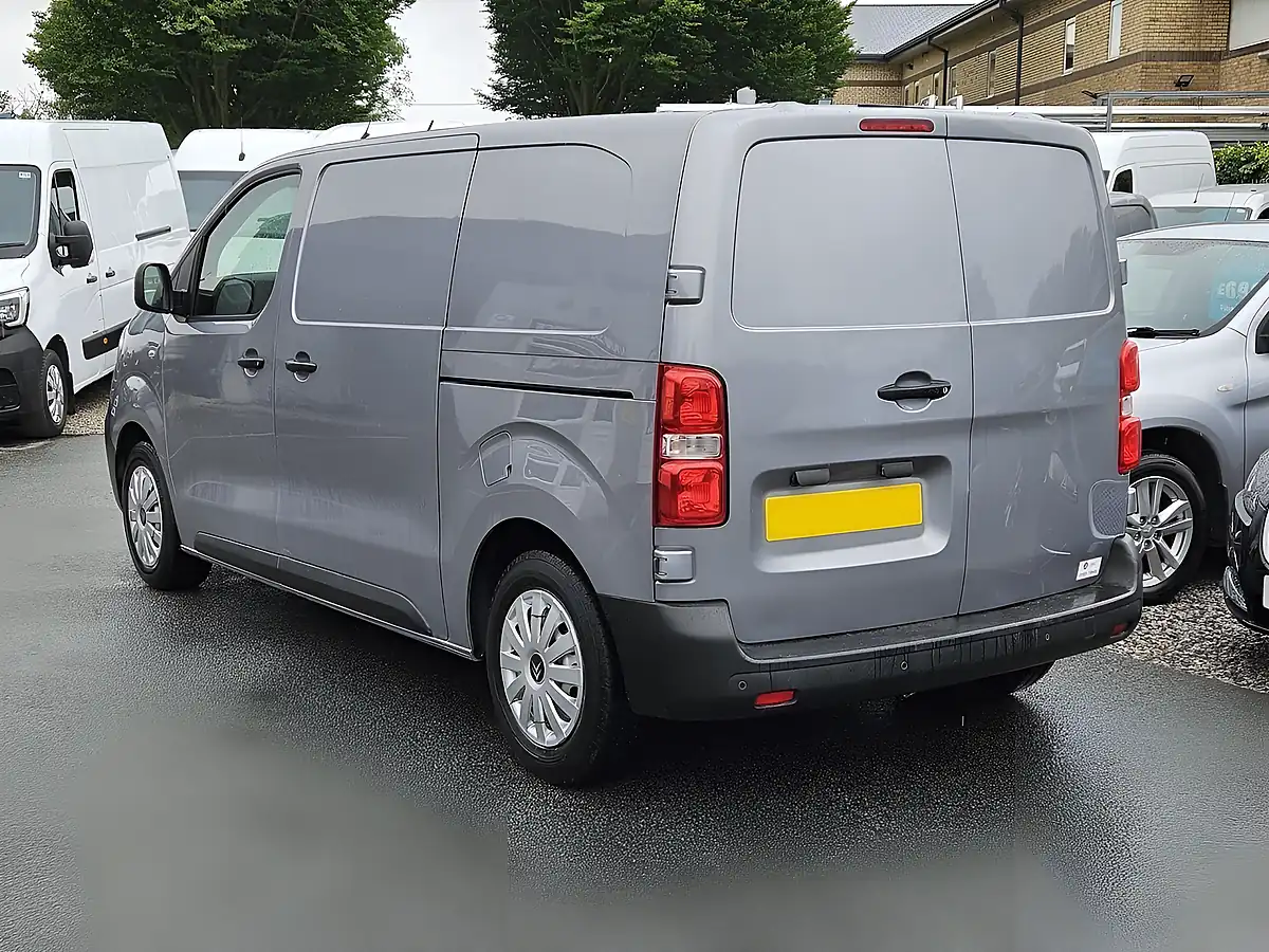 Used 2023 Citroen Dispatch Enterprise Edition M Cumulus Grey - Metallic - Interior and Exterior details 10