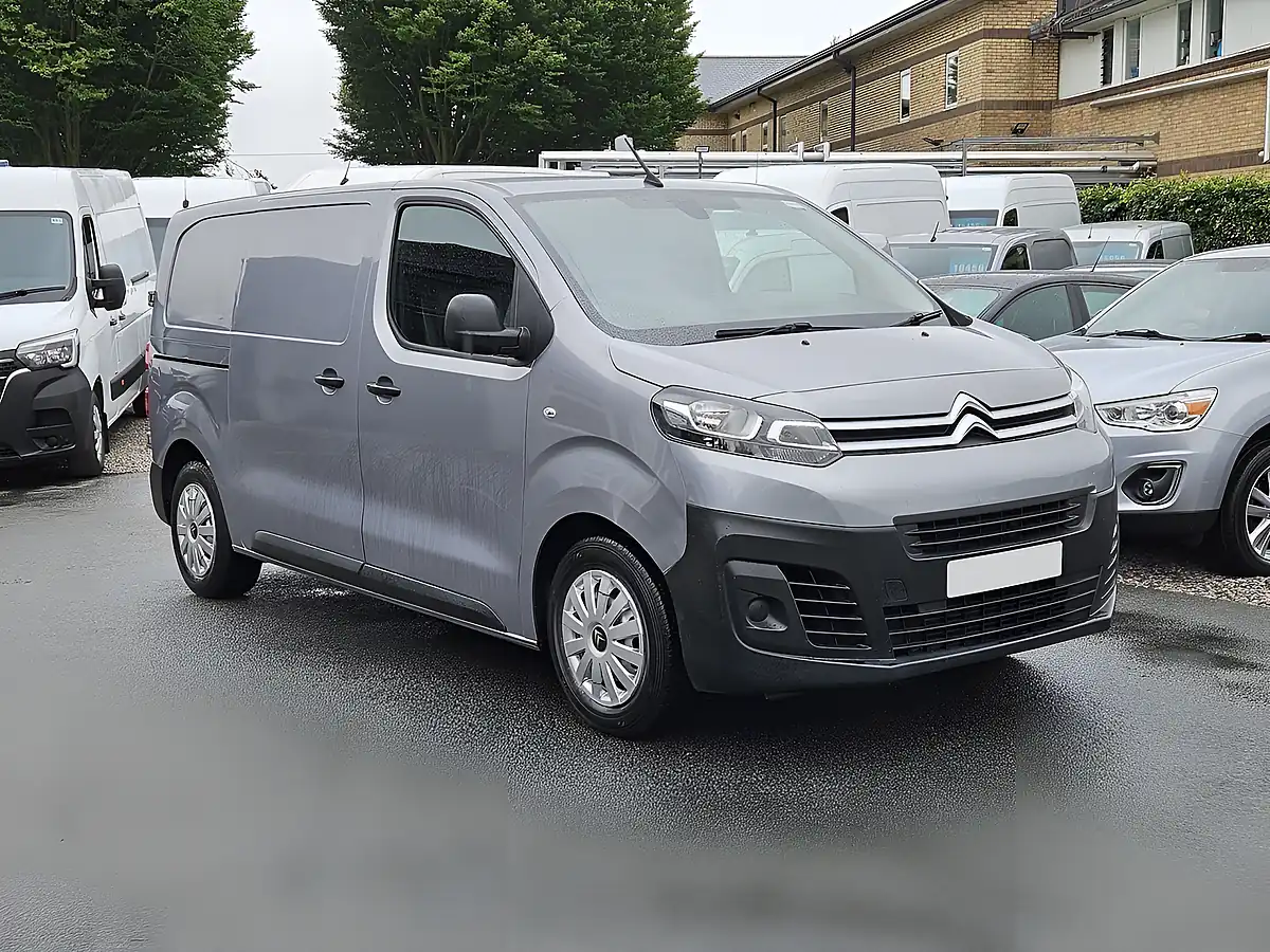 Used 2023 Citroen Dispatch Enterprise Edition M Cumulus Grey - Metallic - Interior and Exterior details 6