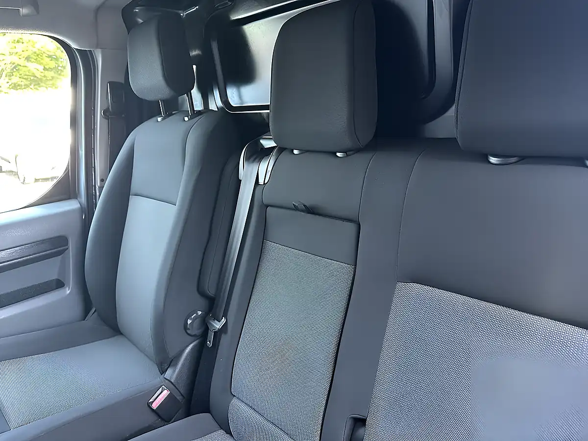 Used 2023 Citroen Dispatch Enterprise Edition M Platinum Grey - Metallic - Interior and Exterior details 12
