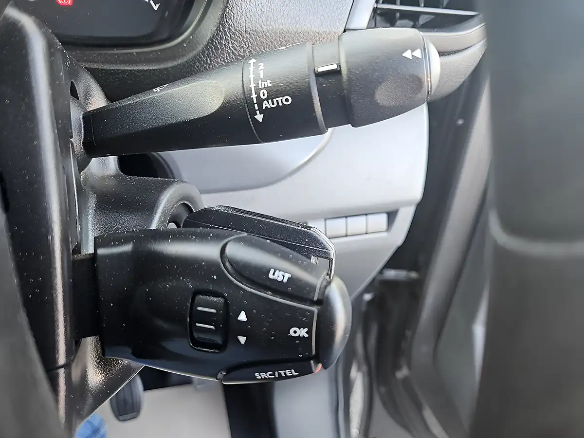 Used 2023 Citroen Dispatch Enterprise Edition M Platinum Grey - Metallic - Interior and Exterior details 17