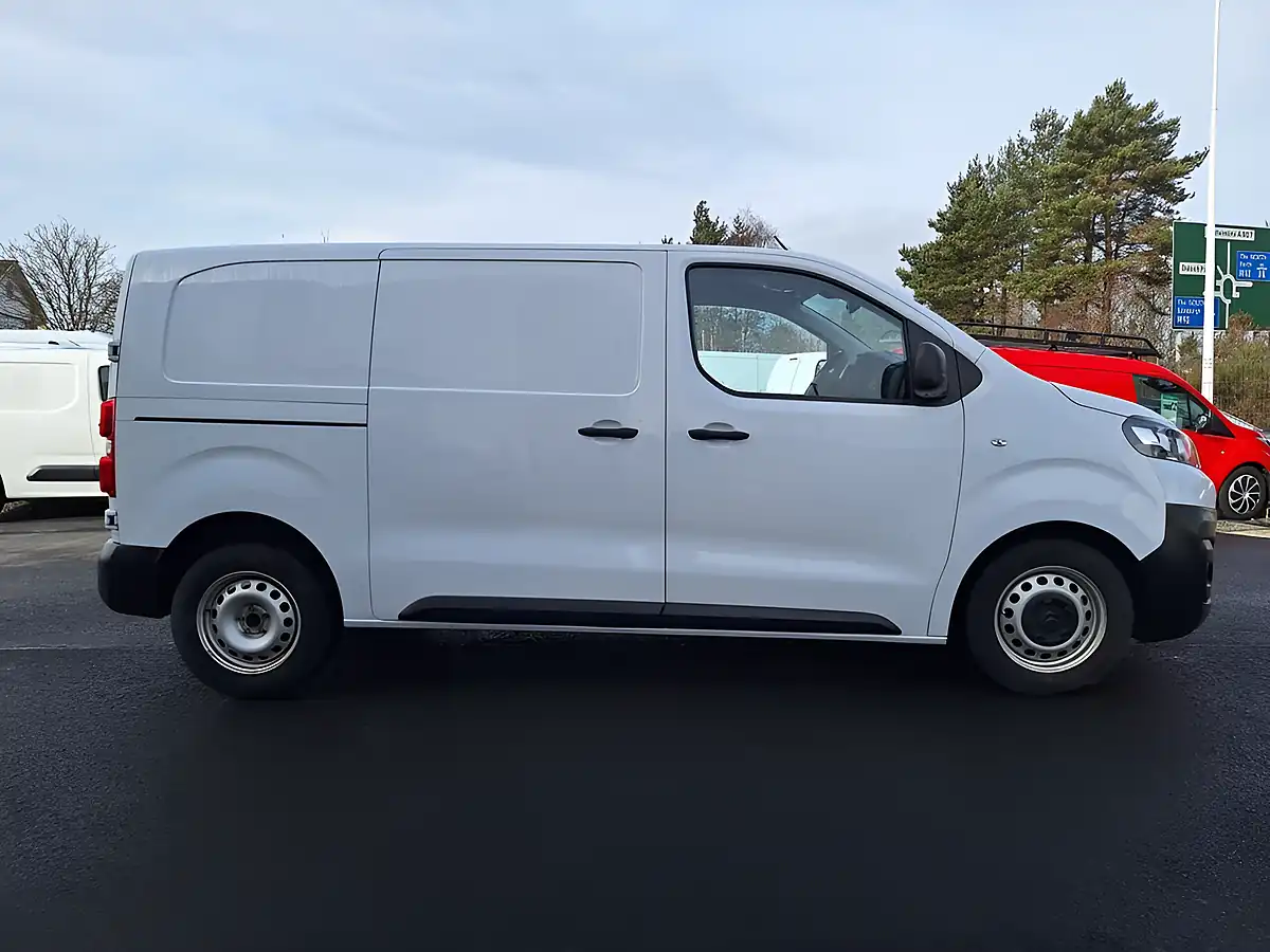 Used 2023 Citroen Dispatch Enterprise Edition M White - Interior and Exterior details 2