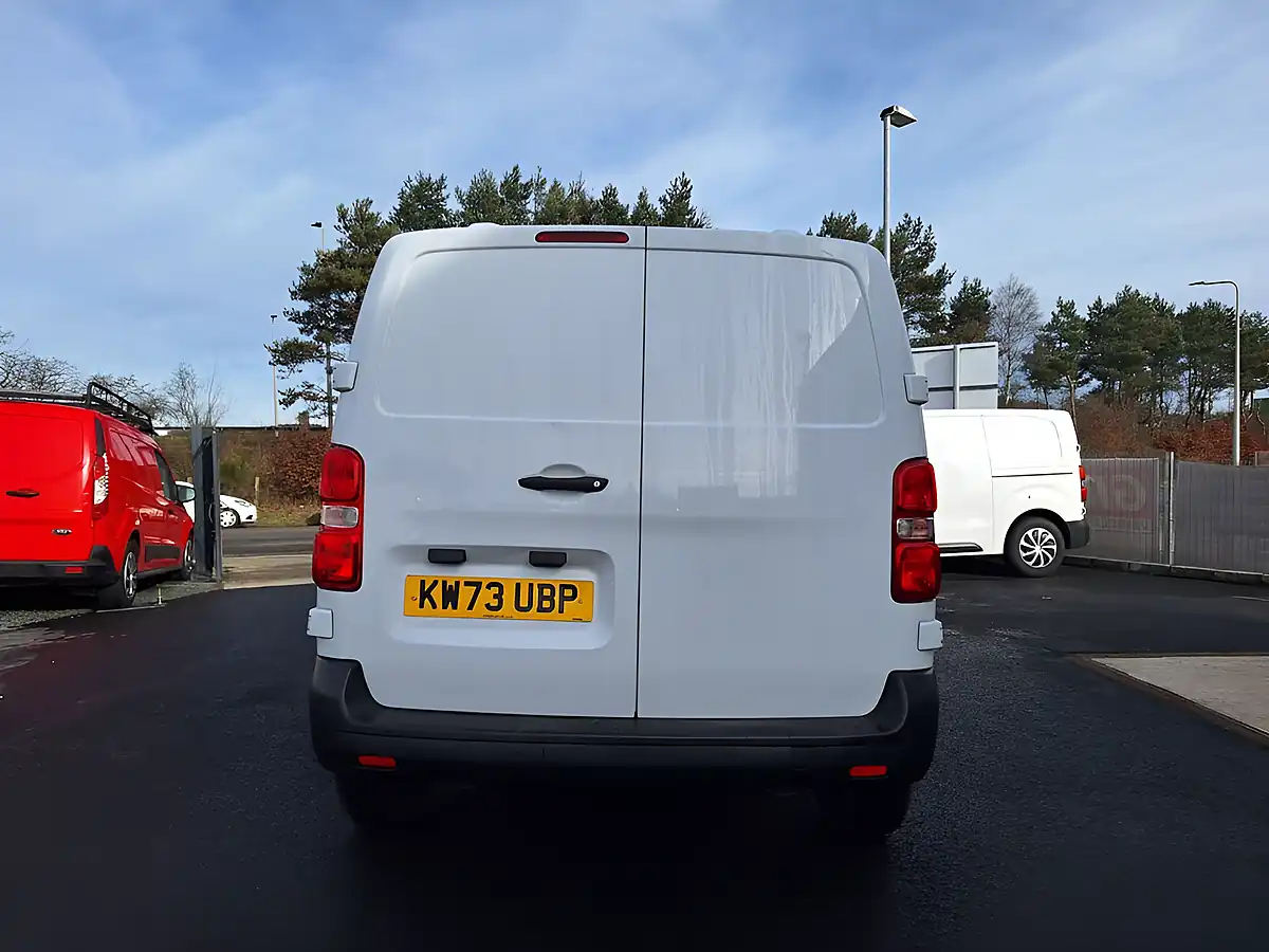 Used 2023 Citroen Dispatch Enterprise Edition M White - Interior and Exterior details 4