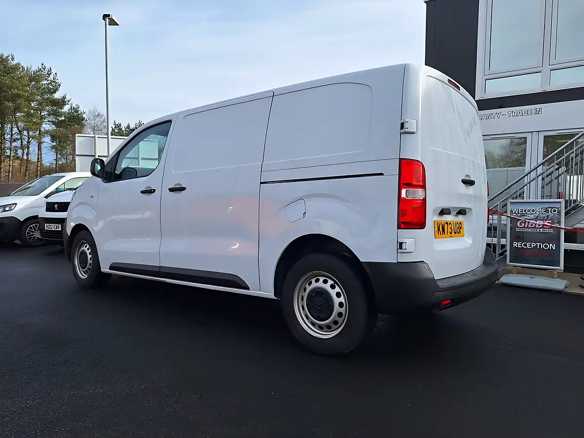 Used 2023 Citroen Dispatch Enterprise Edition M White - Interior and Exterior details 5