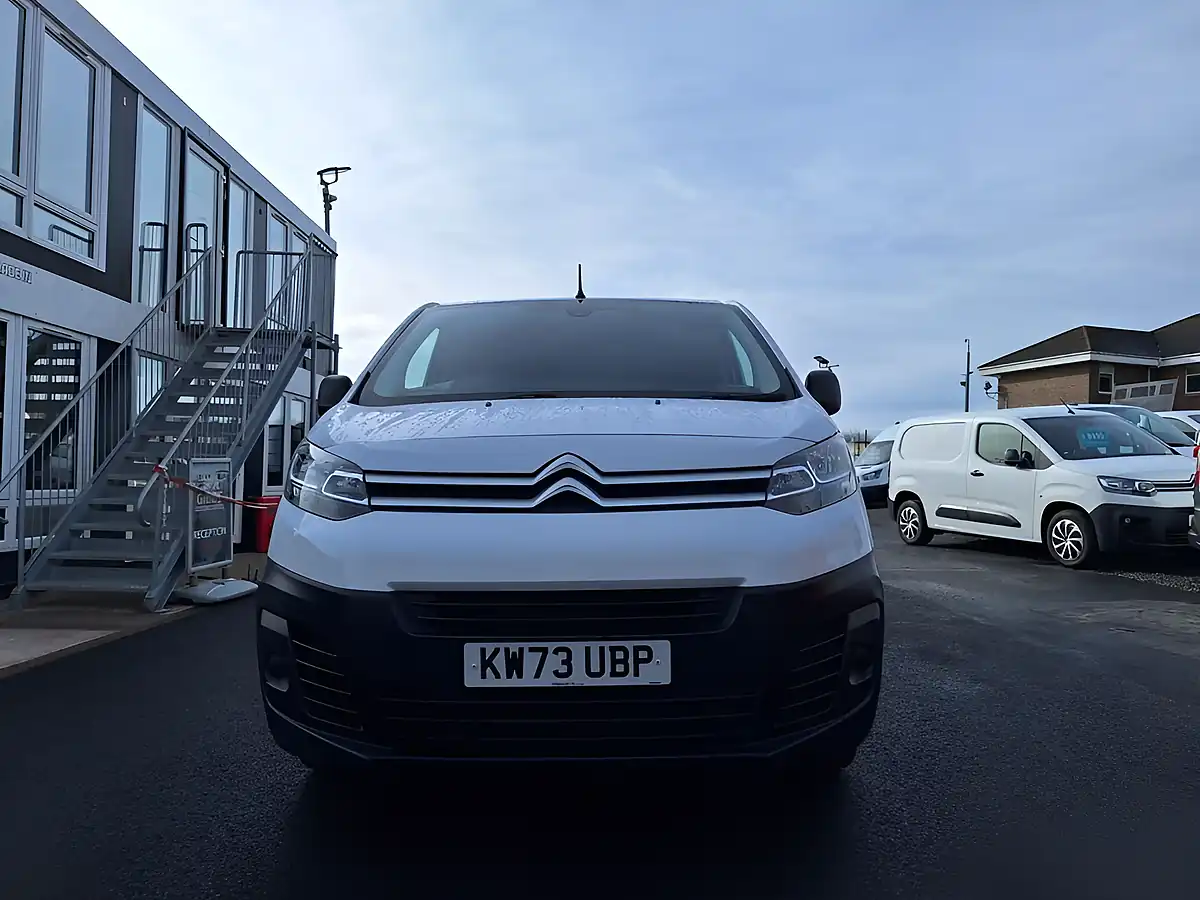 Used 2023 Citroen Dispatch Enterprise Edition M White - Interior and Exterior details 8