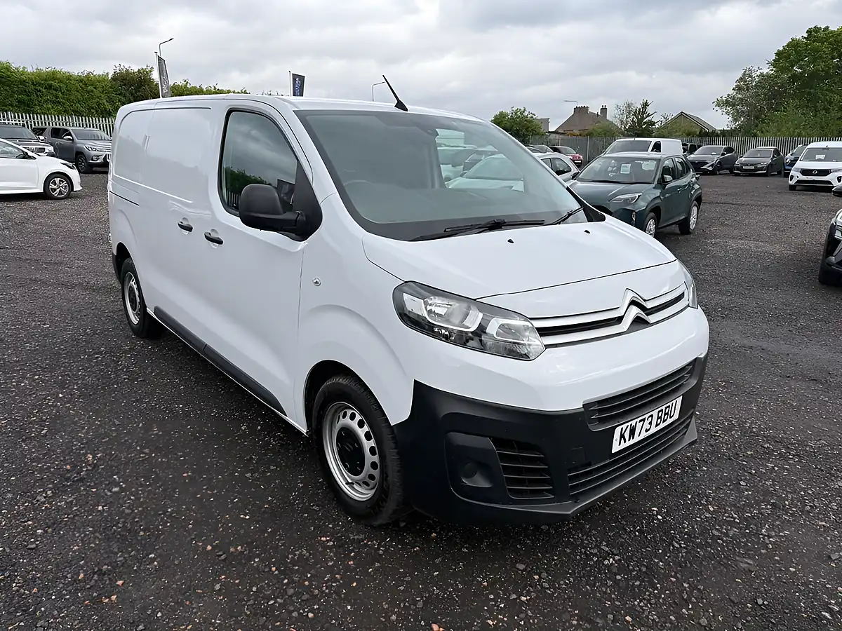 Used 2023 Citroen Dispatch Enterprise Edition M White - Front View