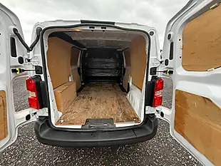 Used 2023 Citroen Dispatch Enterprise Edition M White - Interior and Exterior details 13