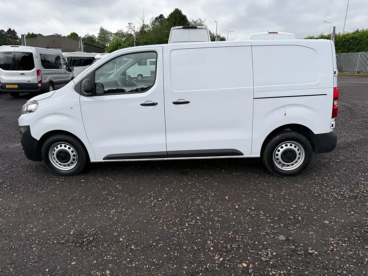 Used 2023 Citroen Dispatch Enterprise Edition M White - Interior and Exterior details 4