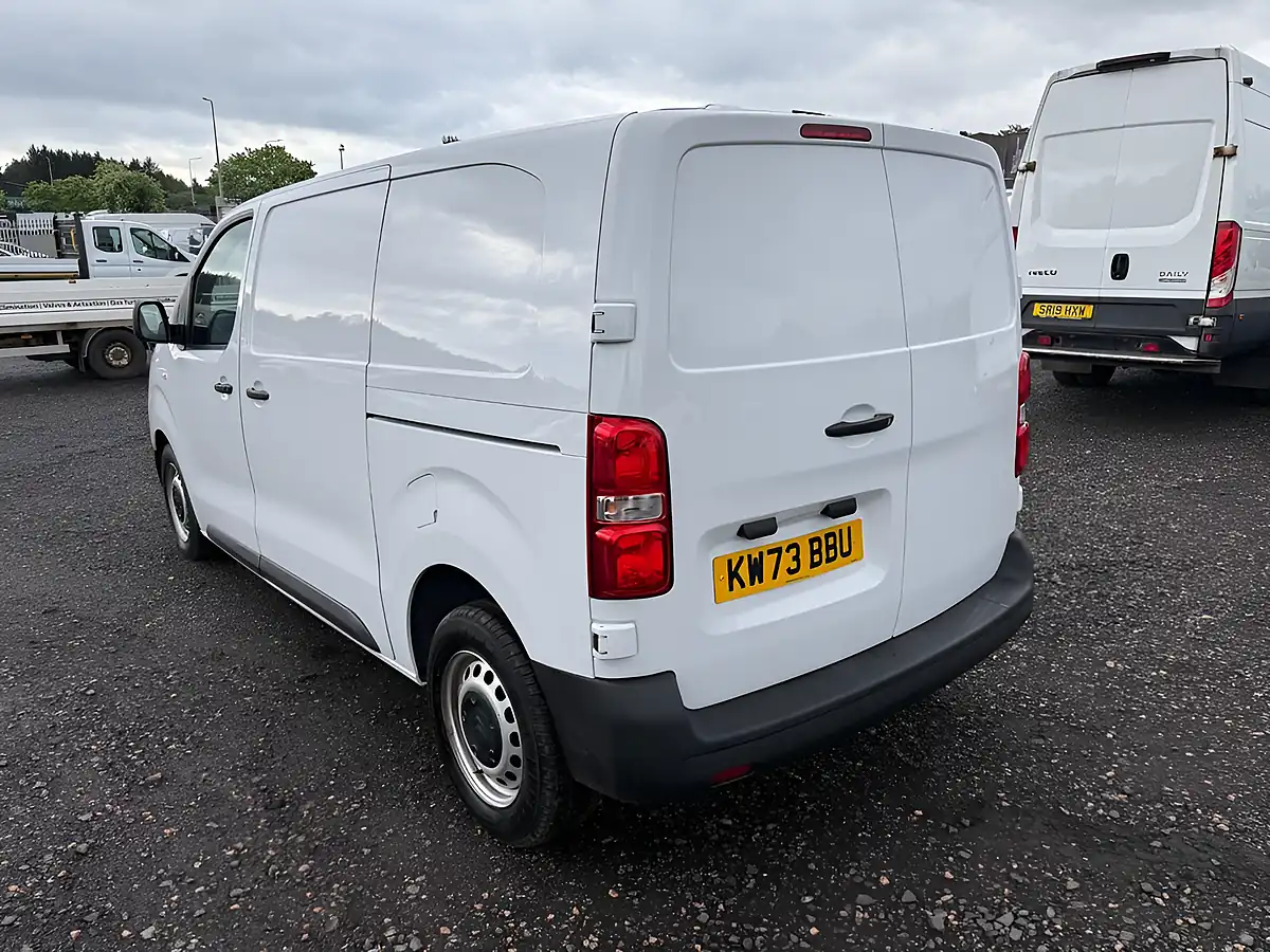 Used 2023 Citroen Dispatch Enterprise Edition M White - Interior and Exterior details 5