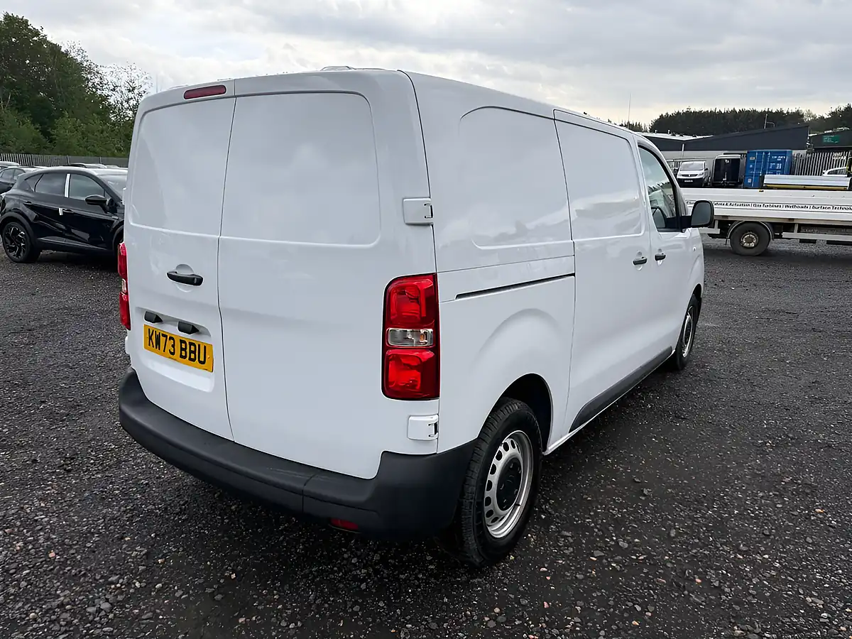 Used 2023 Citroen Dispatch Enterprise Edition M White - Interior and Exterior details 7