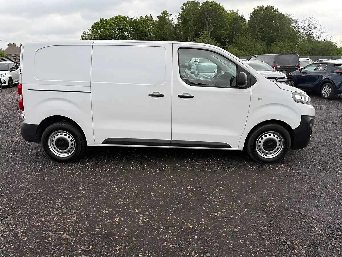 Used 2023 Citroen Dispatch Enterprise Edition M White - Interior and Exterior details 8