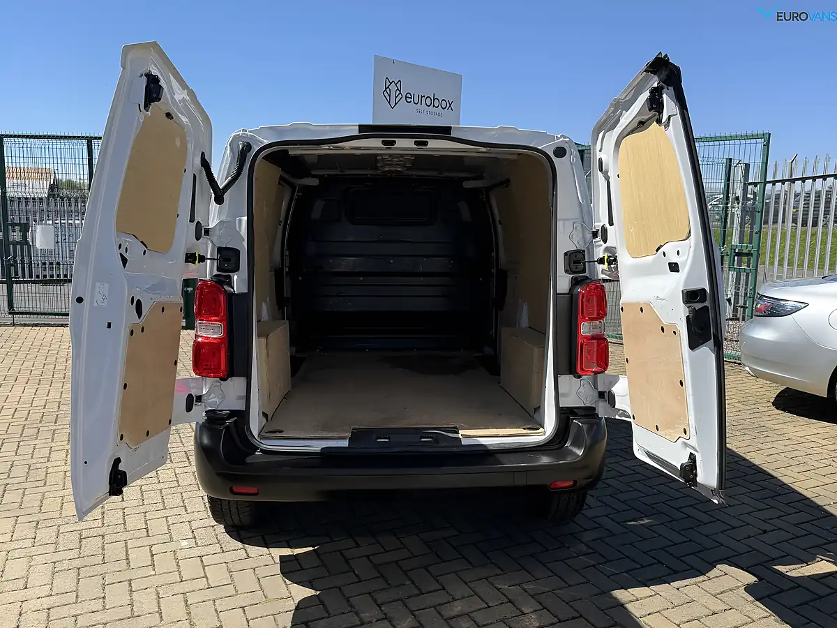 Used 2023 Citroen Dispatch Enterprise Edition M White - Interior and Exterior details 8