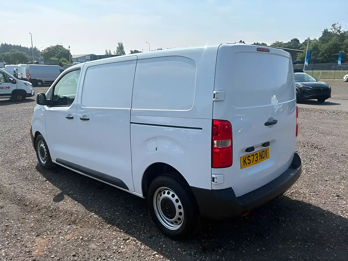 Used 2023 Citroen Dispatch Enterprise Edition M White - Interior and Exterior details 5