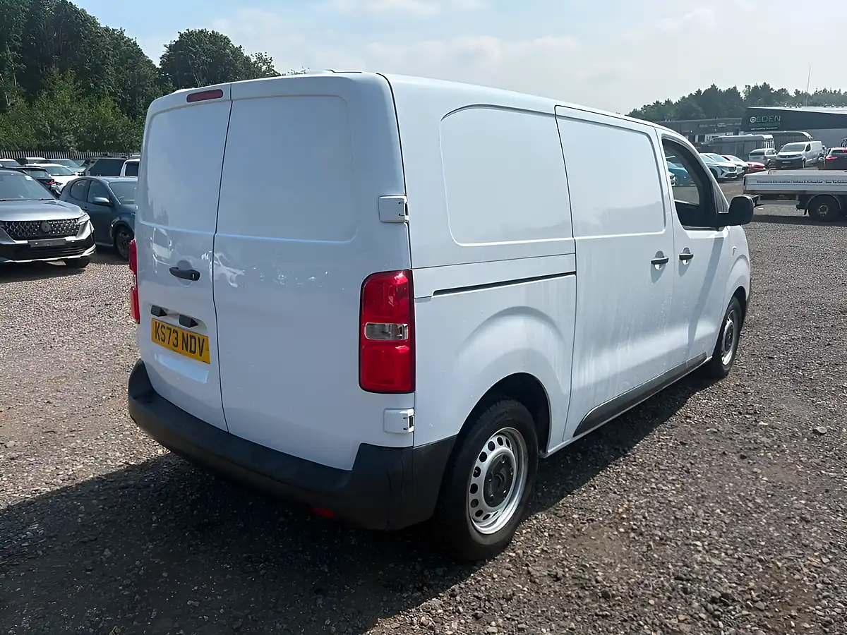Used 2023 Citroen Dispatch Enterprise Edition M White - Interior and Exterior details 7