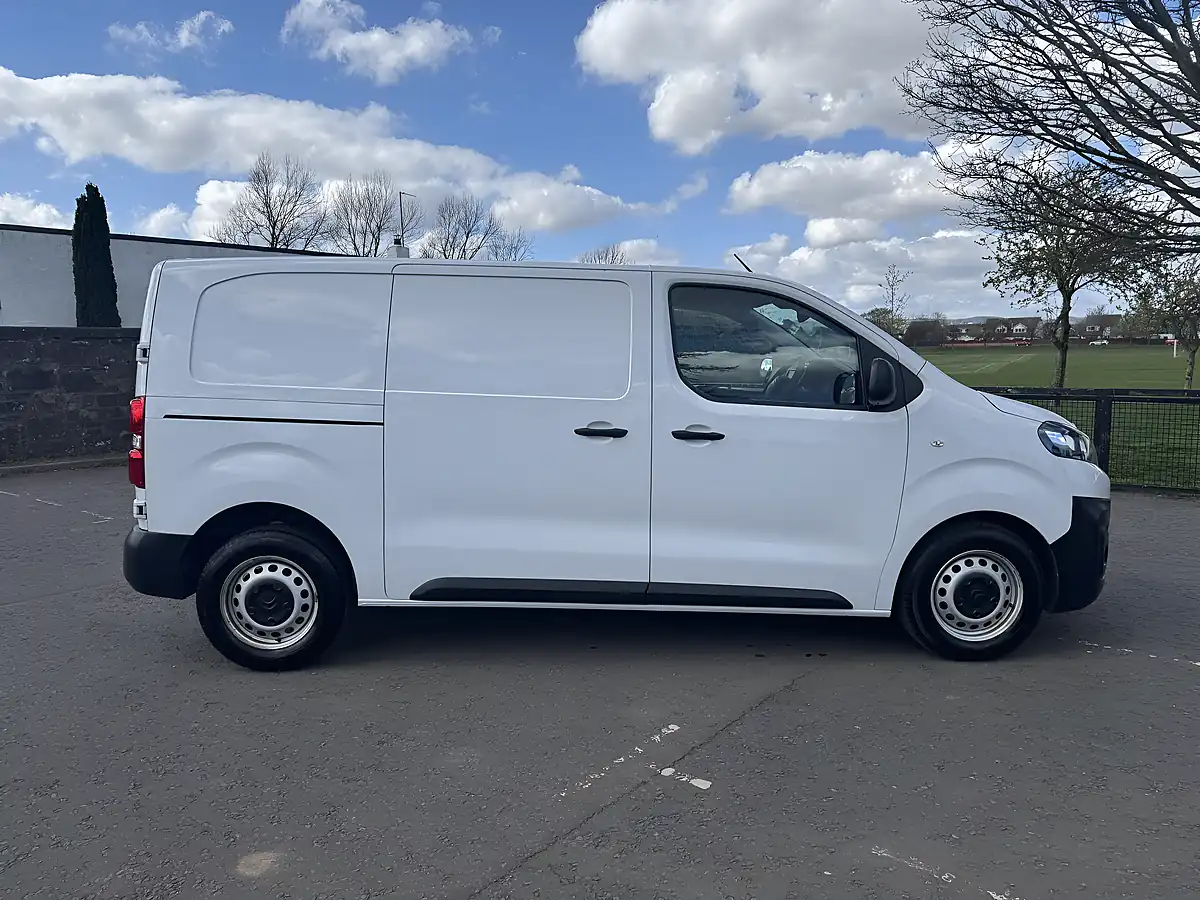 Used 2023 Citroen Dispatch Enterprise Edition M White - Interior and Exterior details 8