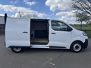 Used 2023 Citroen Dispatch Enterprise Edition M White - Interior and Exterior details 9