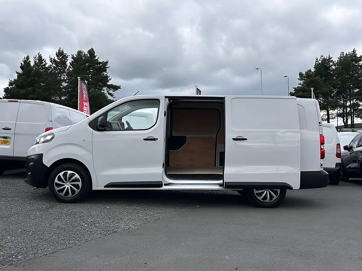 Used 2023 Citroen Dispatch Enterprise Edition Xl White - Interior and Exterior details 13