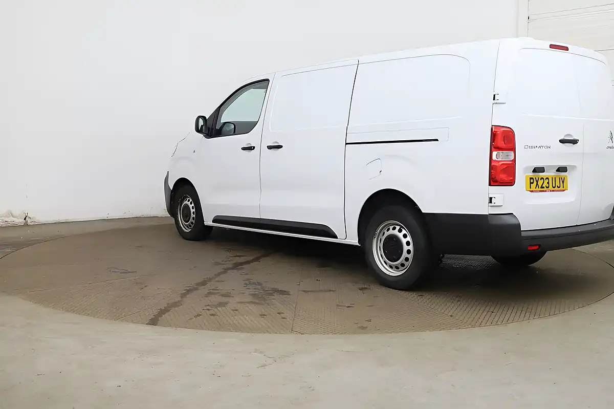 Used 2023 Citroen Dispatch Enterprise Edition Xl White - Interior and Exterior details 3