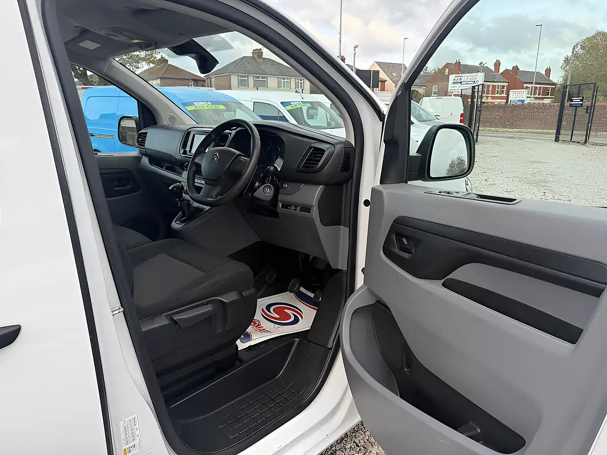 Used 2023 Citroen Dispatch Enterprise Pro White - Interior and Exterior details 14
