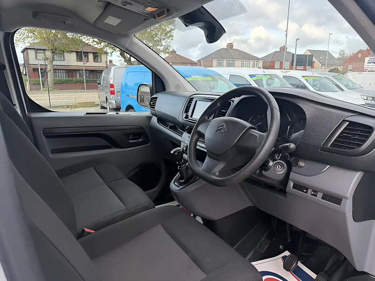 Used 2023 Citroen Dispatch Enterprise Pro White - Interior and Exterior details 15