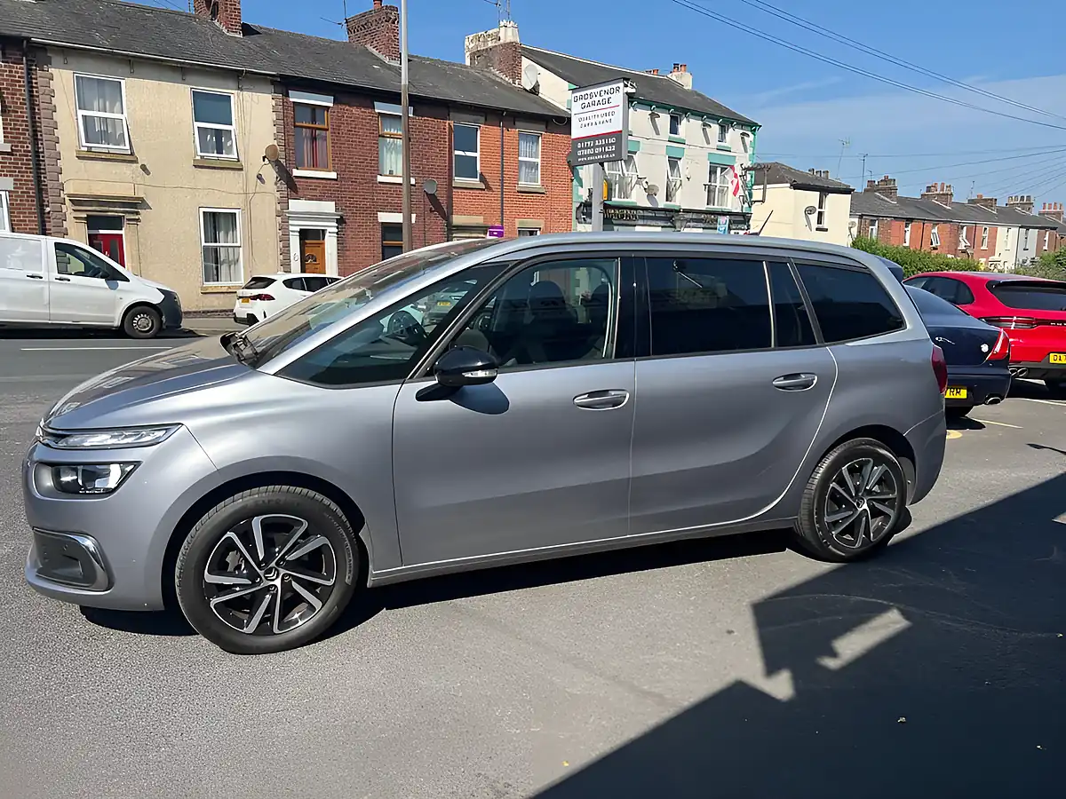 Used 2023 Citroen Grand C4 Spacetourer Sense Grey - Interior and Exterior details 4