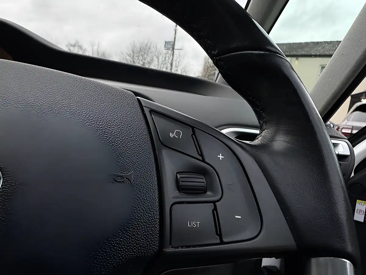 Used 2023 Citroen Grand C4 Spacetourer Shine White - Interior and Exterior details 18