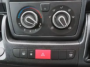 Used 2023 Citroen Relay 35 Enterprise Icy White - Interior and Exterior details 14