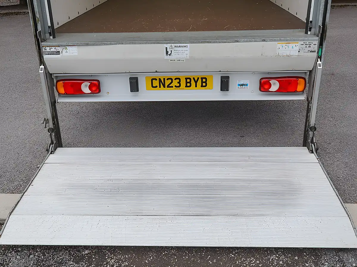 Used 2023 Citroen Relay 35 Enterprise Icy White - Interior and Exterior details 9