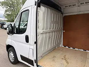 Used 2023 Citroen Relay 35 Enterprise L3 H2 White - Interior and Exterior details 10
