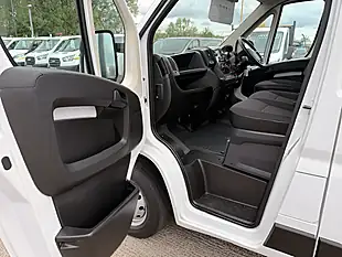 Used 2023 Citroen Relay 35 Enterprise L3 H2 White - Interior and Exterior details 16