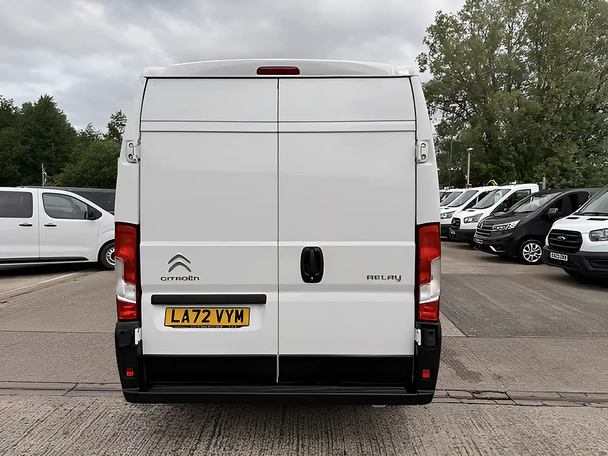 Used 2023 Citroen Relay 35 Enterprise L3 H2 White - Interior and Exterior details 4