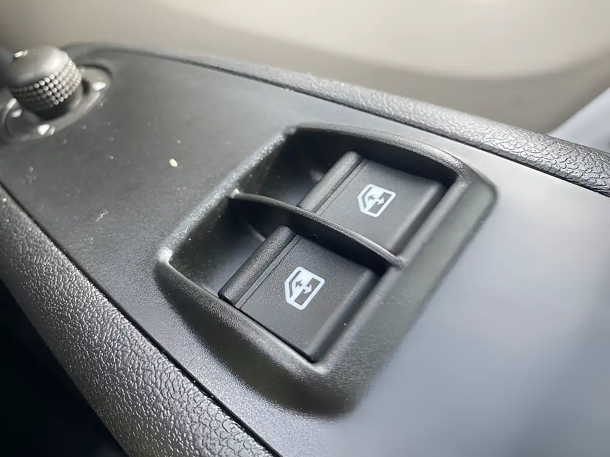 Used 2023 Citroen Relay 35 X White - Interior and Exterior details 13