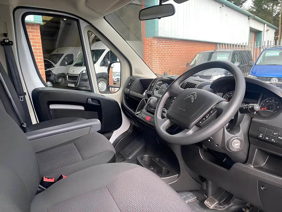 Used 2023 Citroen Relay 35 X White - Interior and Exterior details 19