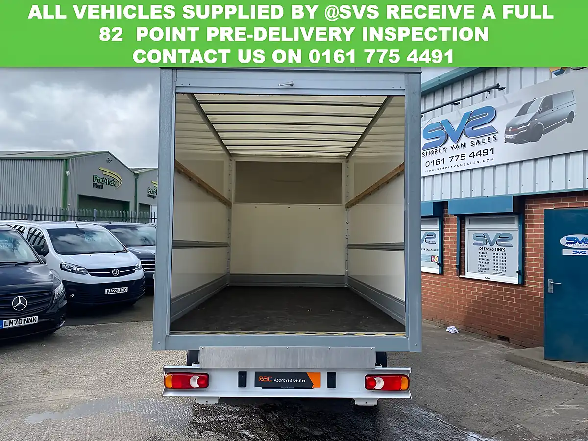 Used 2023 Citroen Relay 35 X White - Interior and Exterior details 4