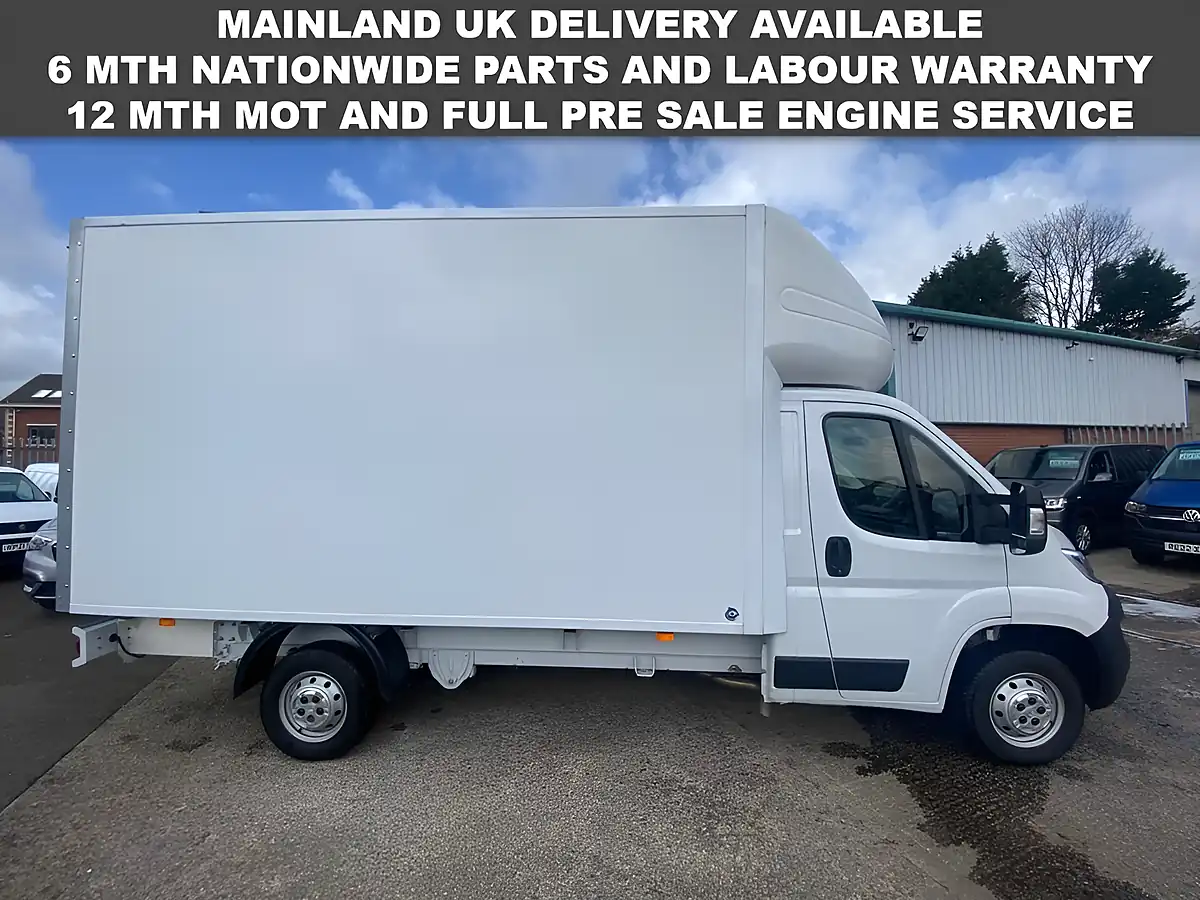 Used 2023 Citroen Relay 35 X White - Interior and Exterior details 5